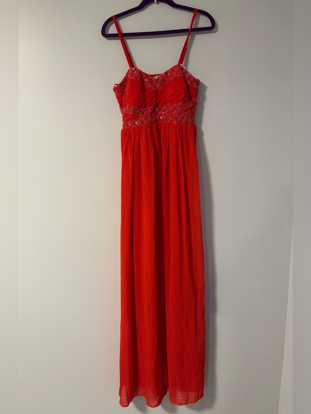 Maniju Red Spaghetti Strap Beaded Sweetheart V-Neck Formal Maxi Dress Medium